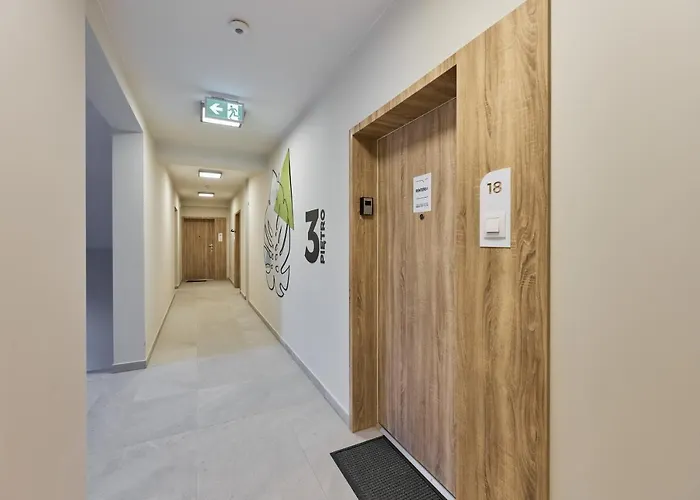 Wichrowa With Free Garage By Renters * 브로츠와프