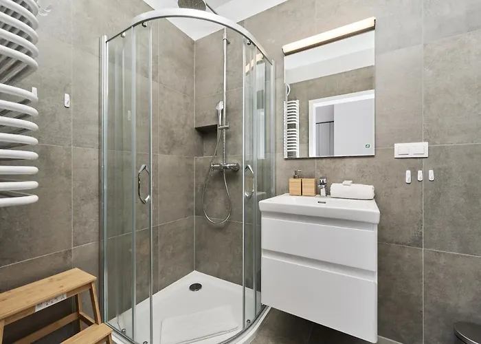 Wichrowa With Free Garage By Renters 아파트