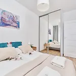 Wichrowa With Free Garage By Renters فروتسواف