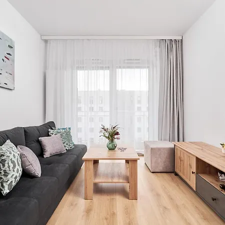 Apartmán Wichrowa With Free Garage By Renters Vratislav