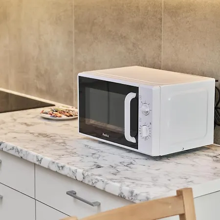 Wichrowa With Free Garage By Renters Apartmán