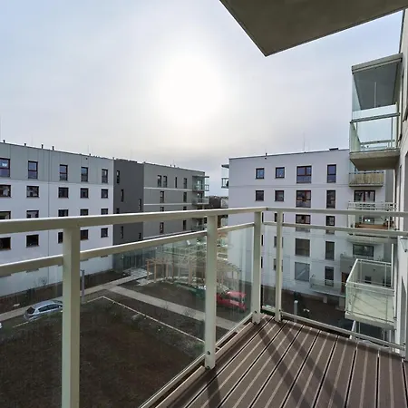 Apartment Wichrowa With Free Garage By Renters Wroclaw