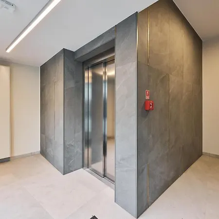 Apartment Wichrowa With Free Garage By Renters Wroclaw