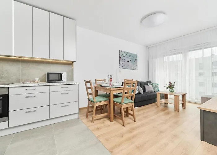 Wichrowa With Free Garage By Renters Apartment Breslau